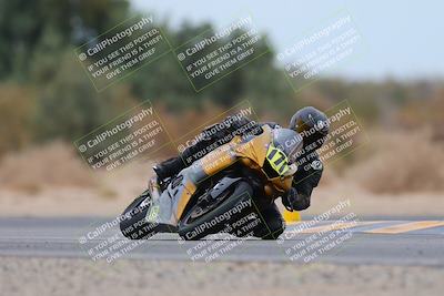 media/Jan-20-2024-CVMA (Sat) [[ddb8bc1f3d]]/Race 10 Amateur Supersport Middleweight/